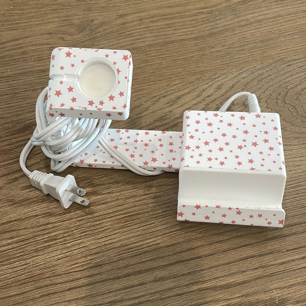Charging Dock for iPhone and Apple Watch iWatch white with pink stars